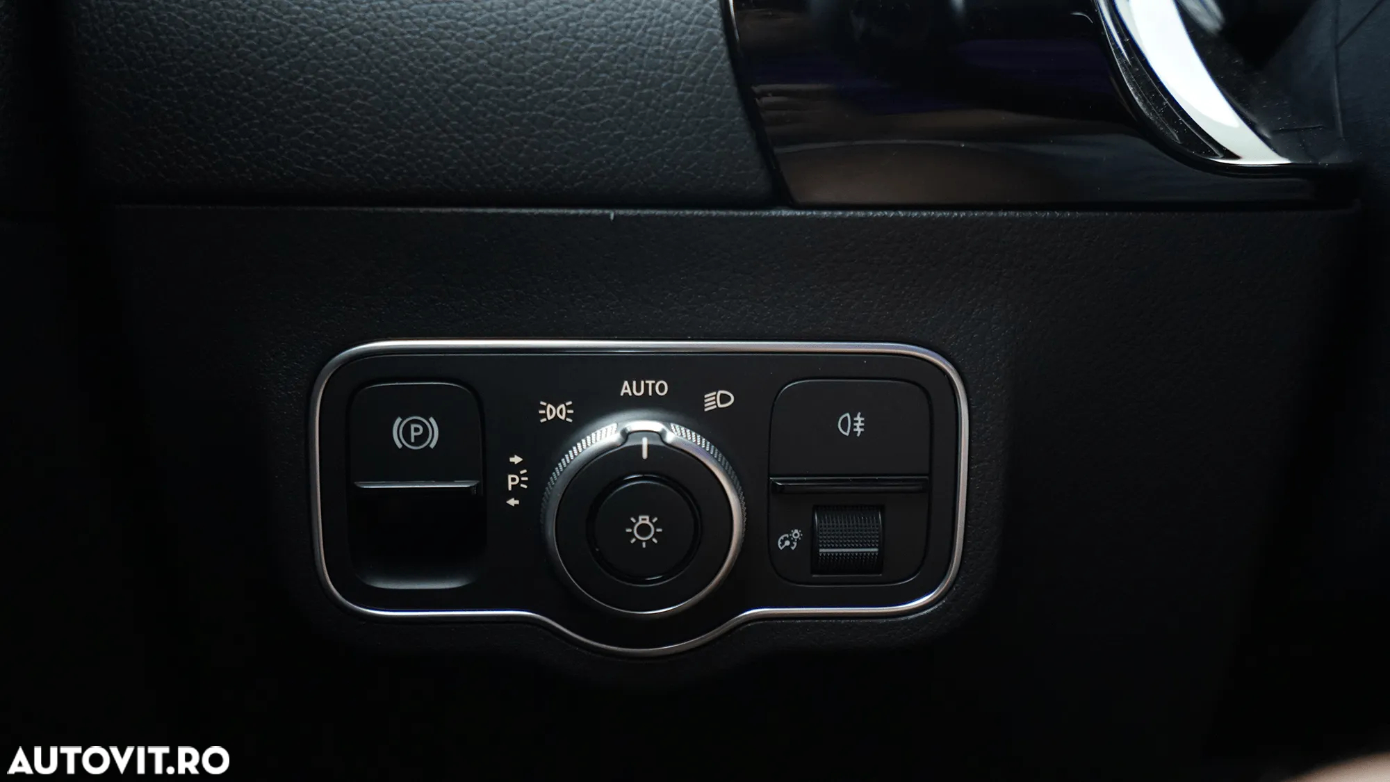Mercedes-Benz GLA 200 d 4Matic 8G-DCT - 14