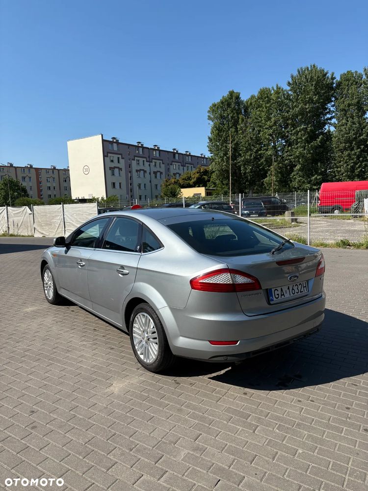 Ford Mondeo 2.0 TDCi Ghia - 6