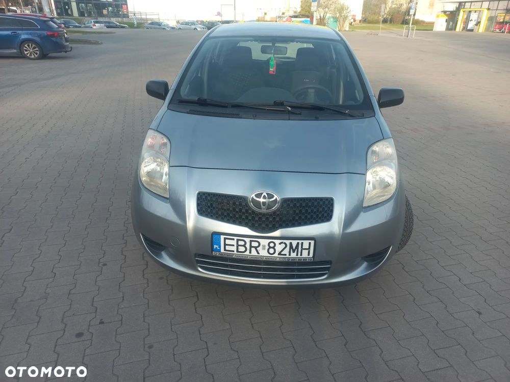 Toyota Yaris 1.3 VVT-i Luna - 2