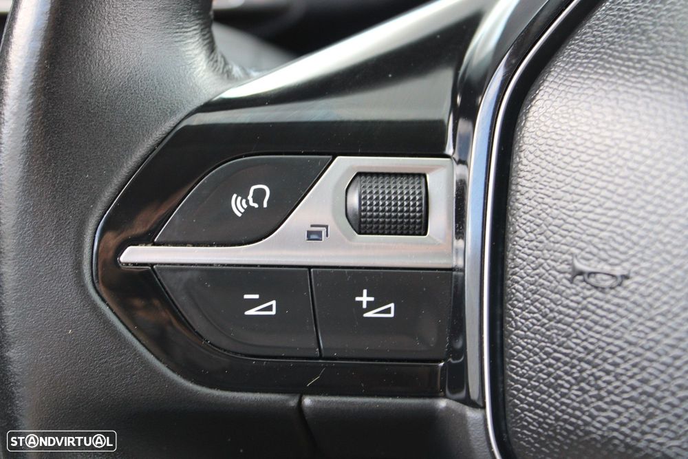 Peugeot 3008 1.2 PureTech Active - 18