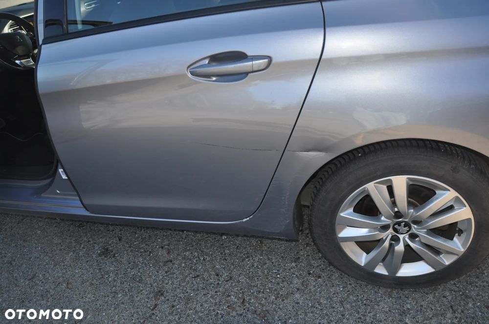 Peugeot 308 - 13