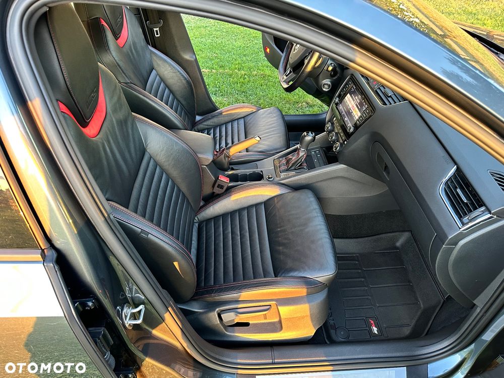 Skoda Octavia 2.0 TSI RS DSG - 12