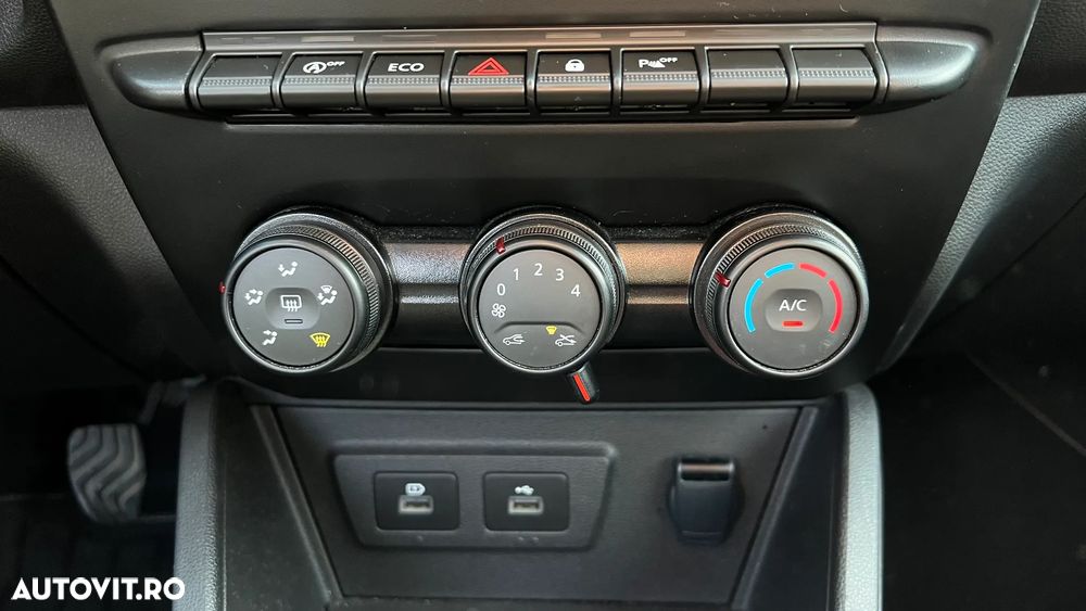 Dacia Duster TCe 90 Essential - 13