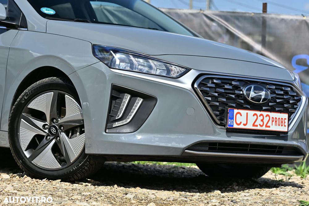 Hyundai IONIQ - 9