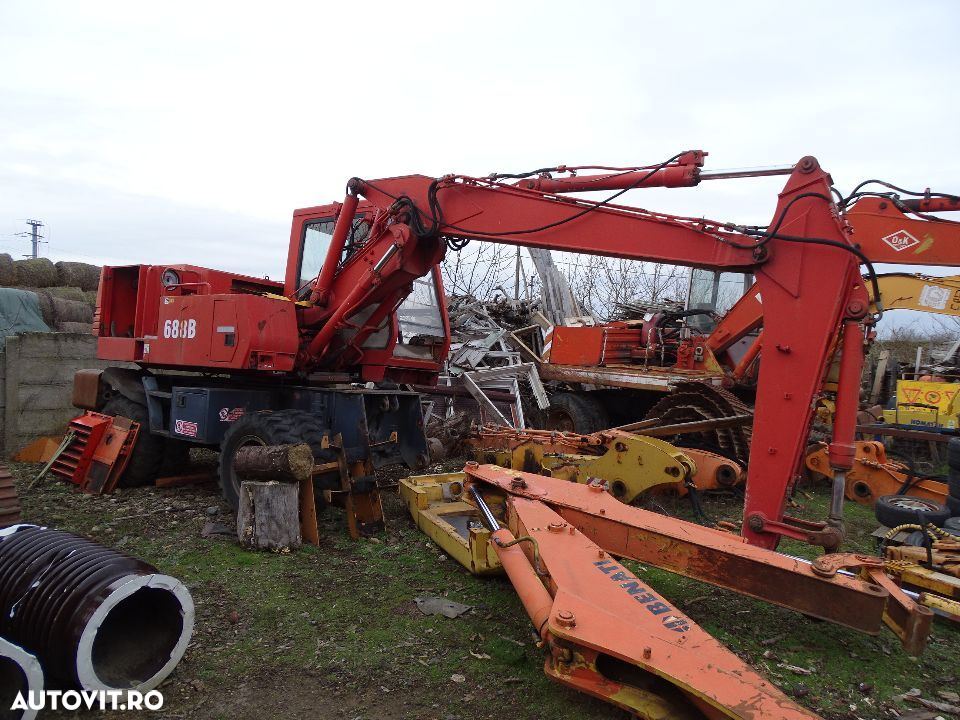 Case 688 B   se Dezmembreaza - 3