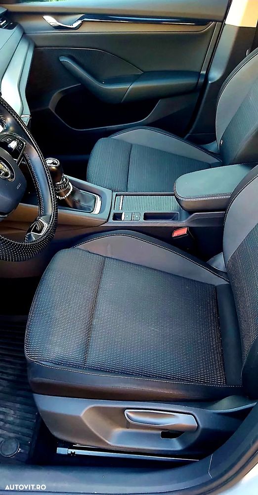 Skoda Octavia 2.0 TDI Ambition - 8