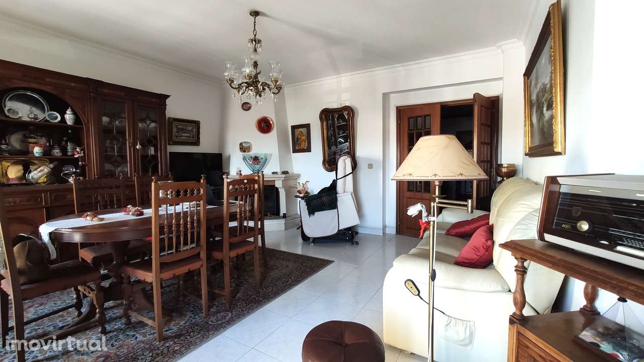 Apartamento com 4 assoalhadas na 6ª fase - Massamá - Grande imagem: 2/13