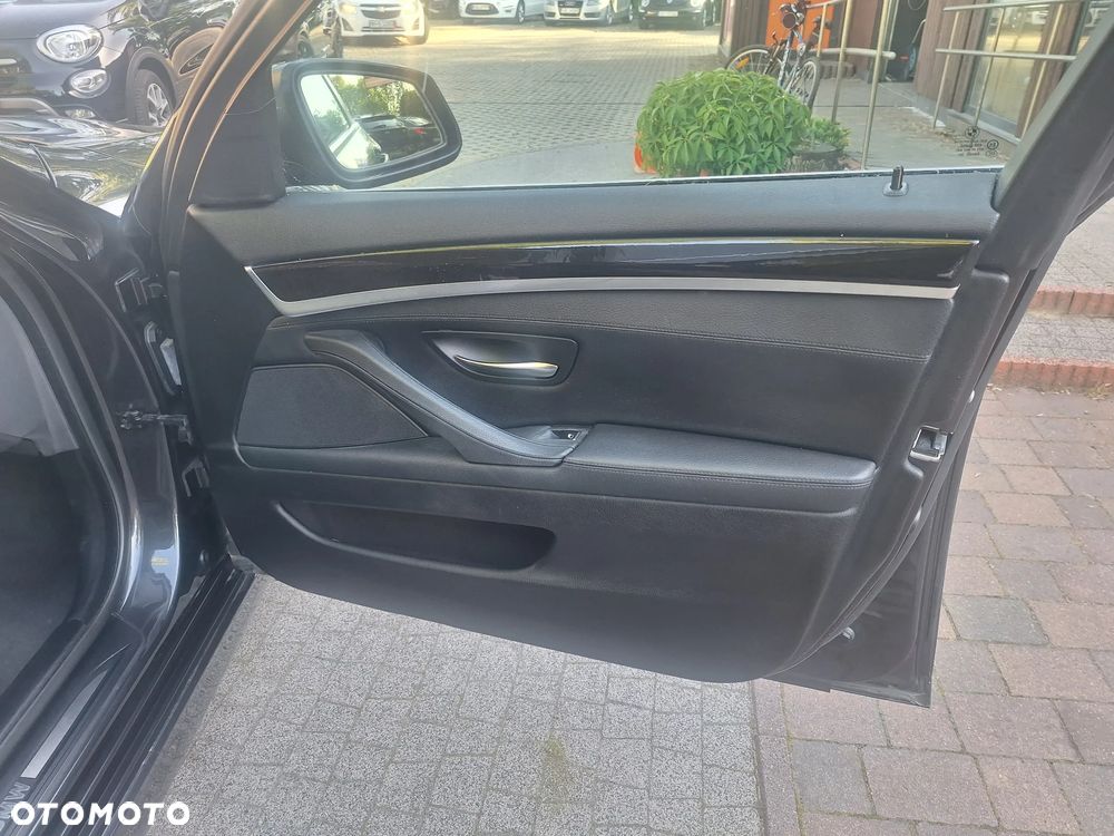 BMW Seria 5 520d Sport-Aut BluePerformance - 16