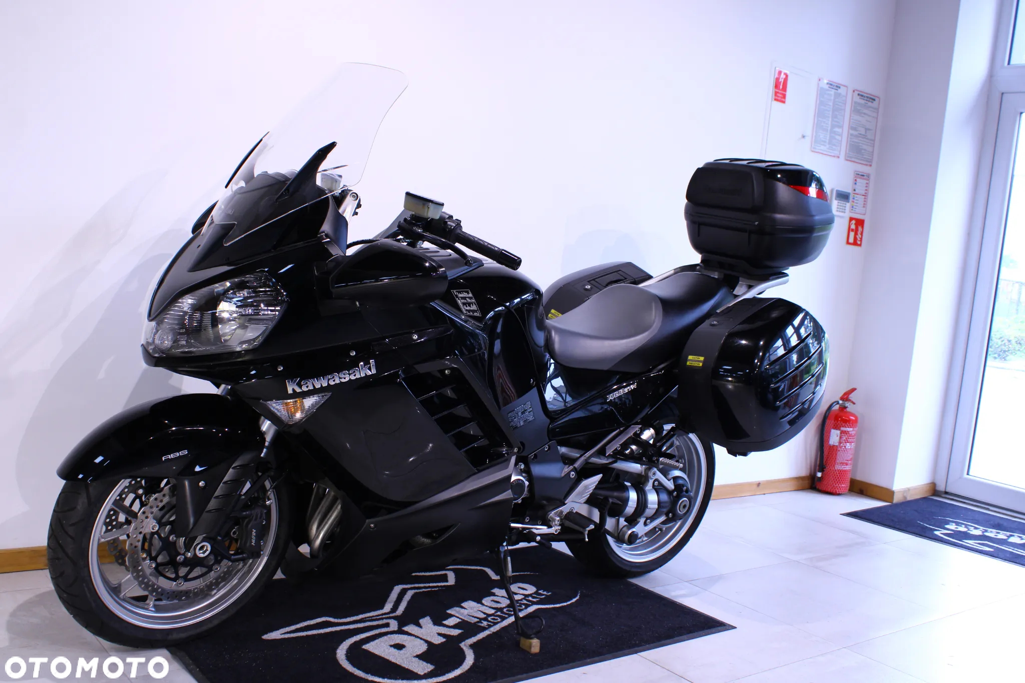 Kawasaki GTR - 4