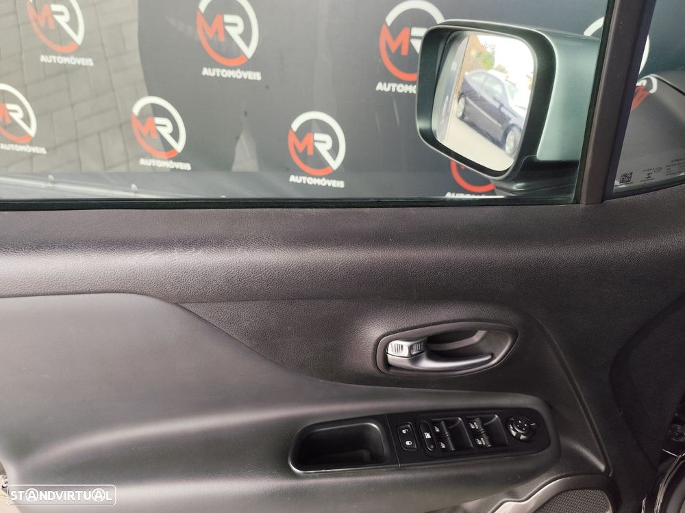 Jeep Renegade 1.6 MJD Limited - 29