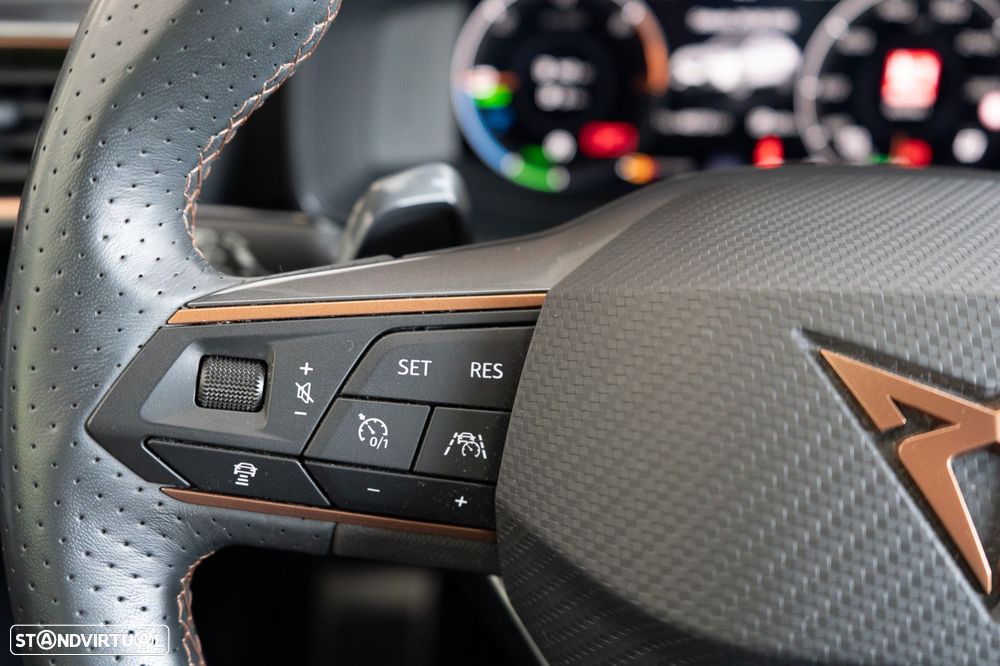 Cupra Formentor 1.4 e-Hybrid DSG VZ - 29