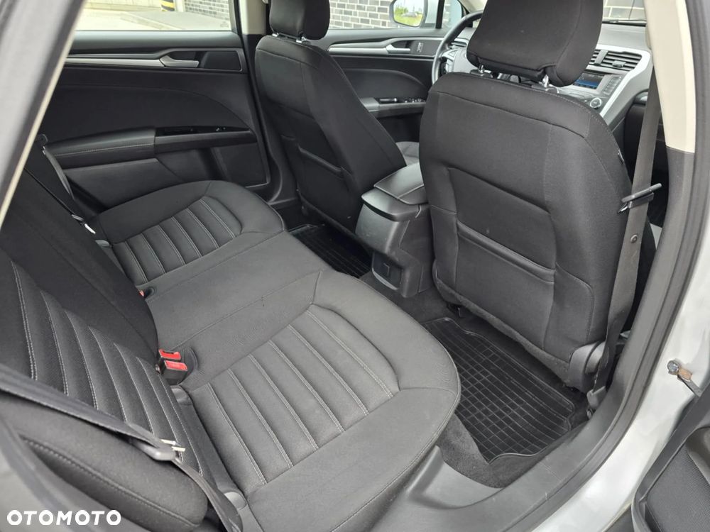 Ford Mondeo 2.0 TDCi Ambiente - 22