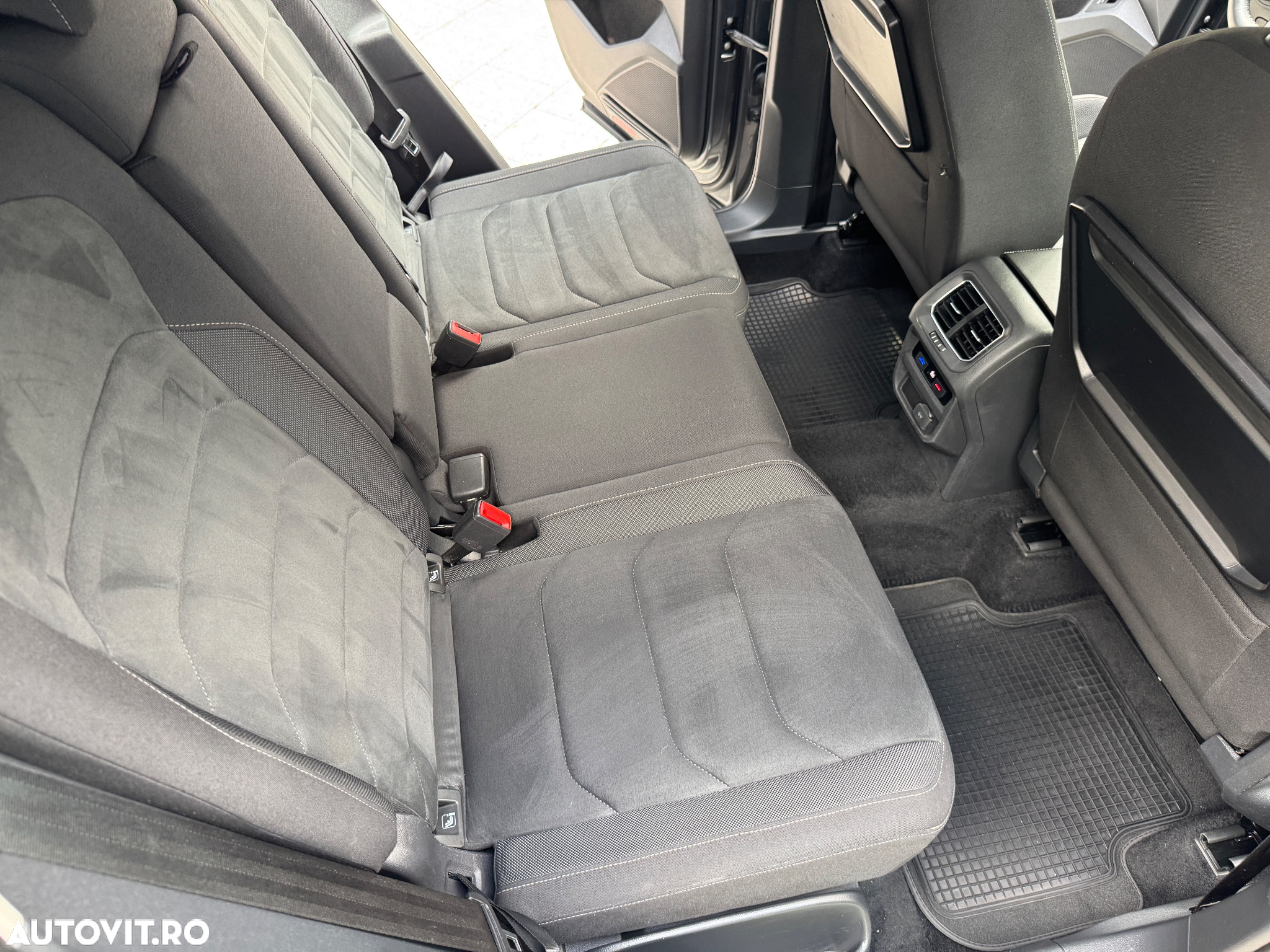 Volkswagen Tiguan 2.0 TDI 4Mot DSG Comfortline - 35