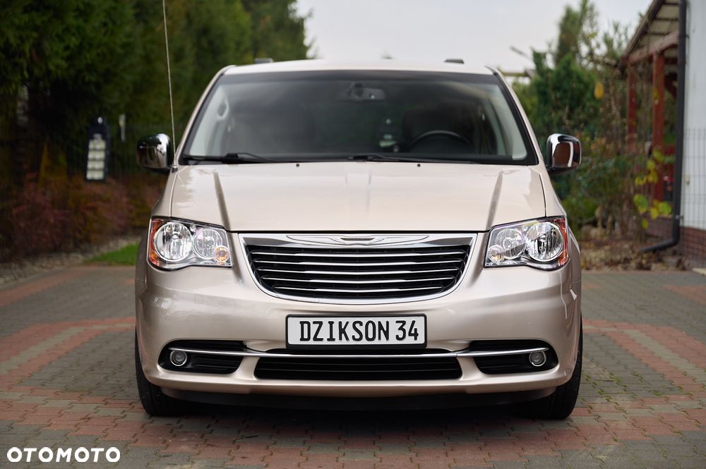 Chrysler Town & Country 3.6 Limited - 4