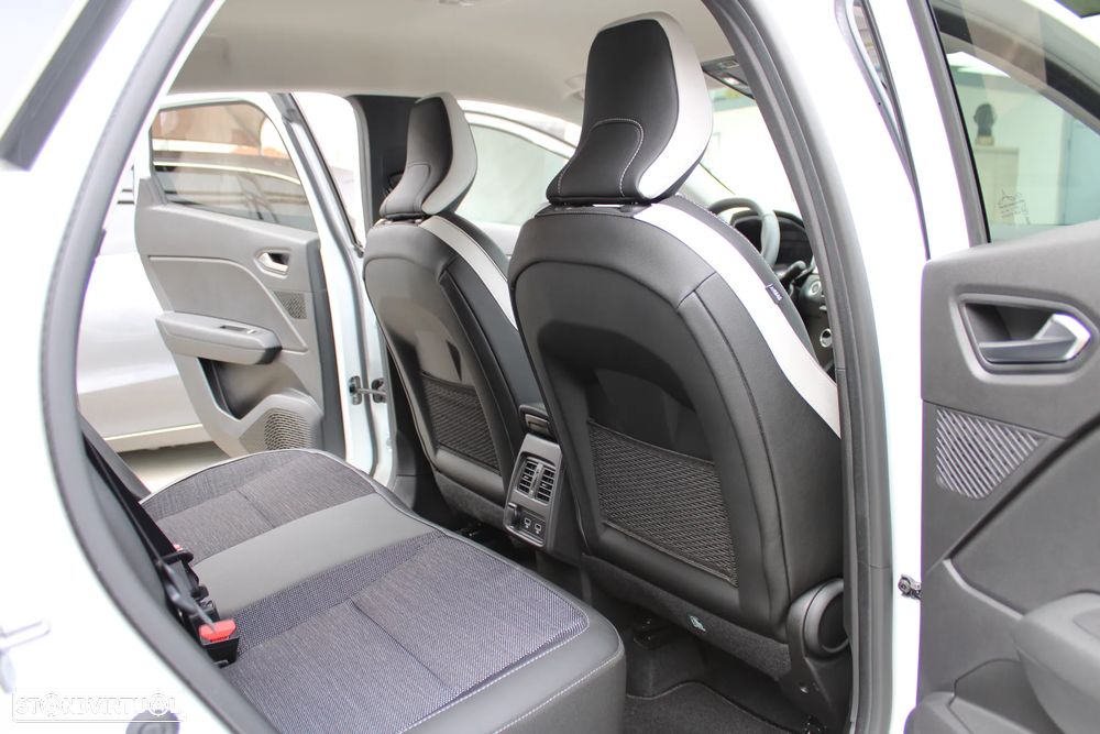 Renault Captur 1.0 TCe Exclusive Bi-Fuel - 43