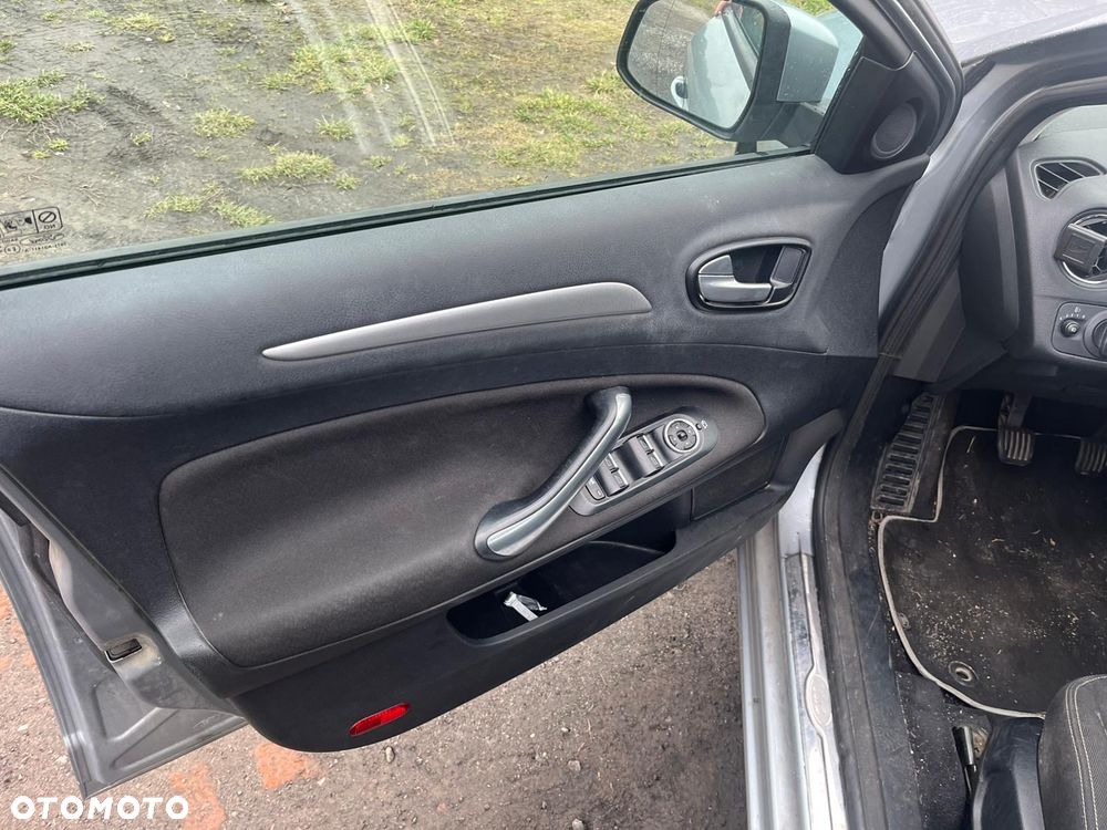 Ford Mondeo 2.0 Trend - 9