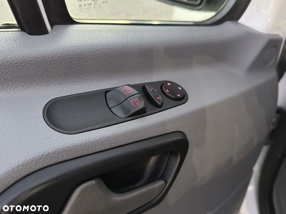 Volkswagen CRAFTER L2H2 - 16