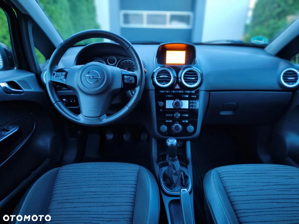 Opel Corsa 1.4 16V Energy - 8