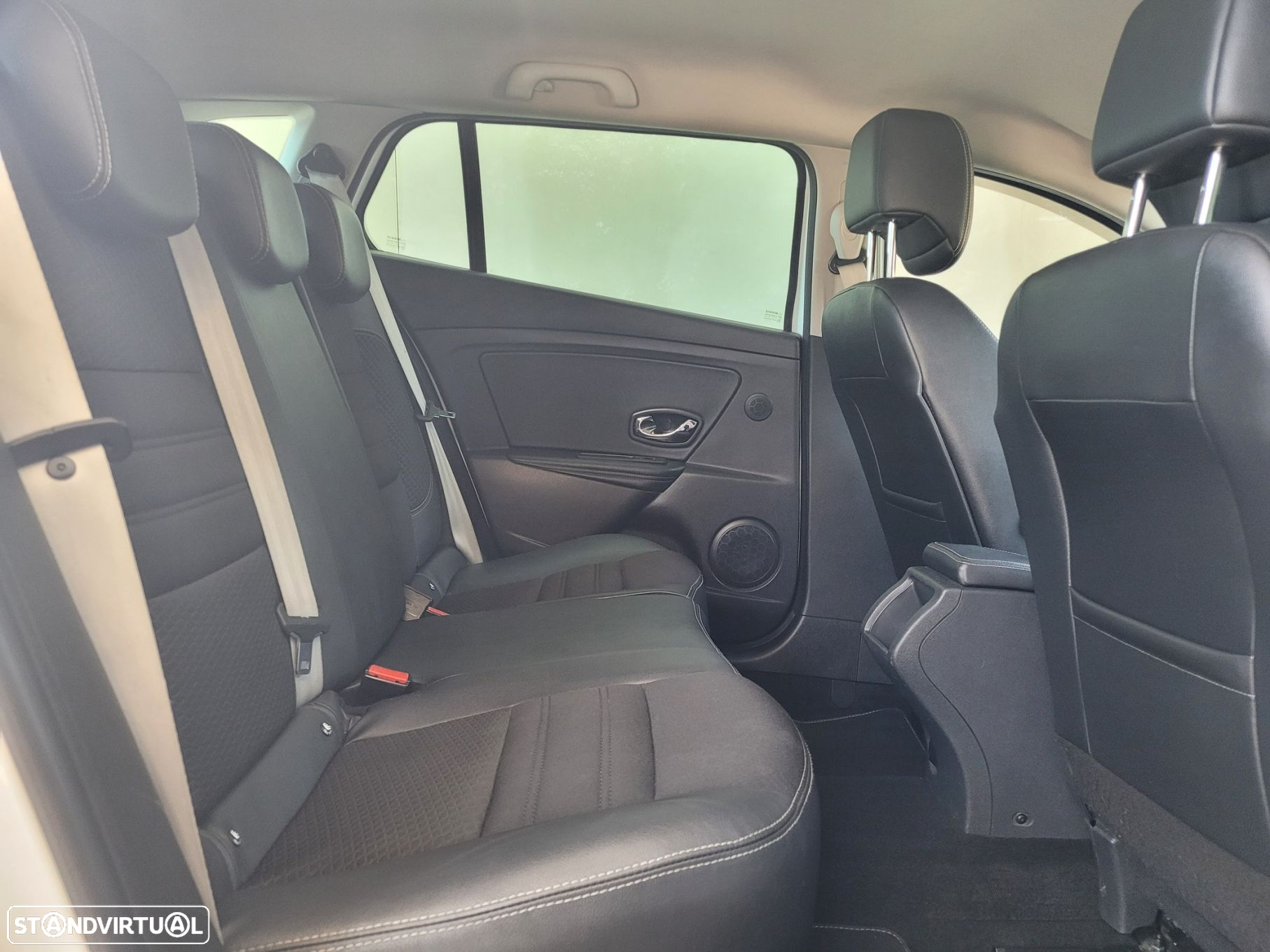 Renault Mégane Sport Tourer 1.5 dCi Bose Edition SS - 16
