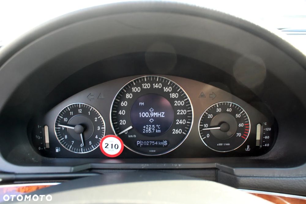 Mercedes-Benz Klasa E 200 Kompressor Automatik Elegance Sport Edition - 13