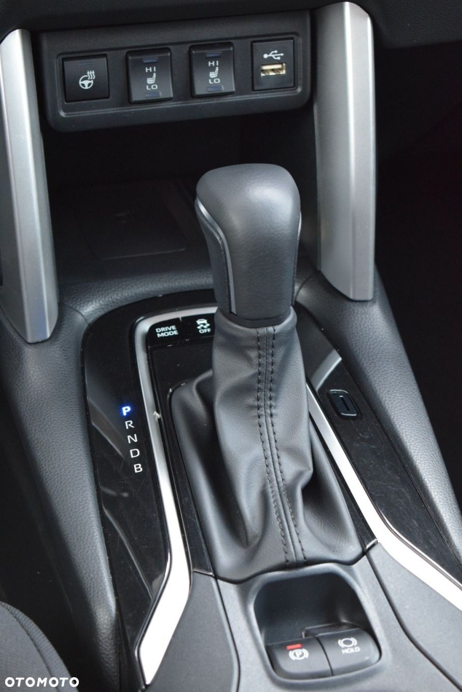 Toyota Corolla Cross 2.0 Hybrid Style - 17