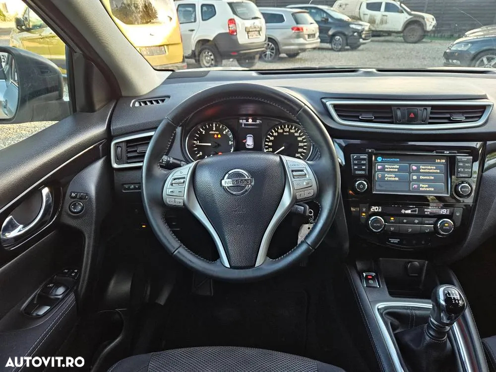 Nissan Qashqai 1.5 DCI N-Connecta - 16