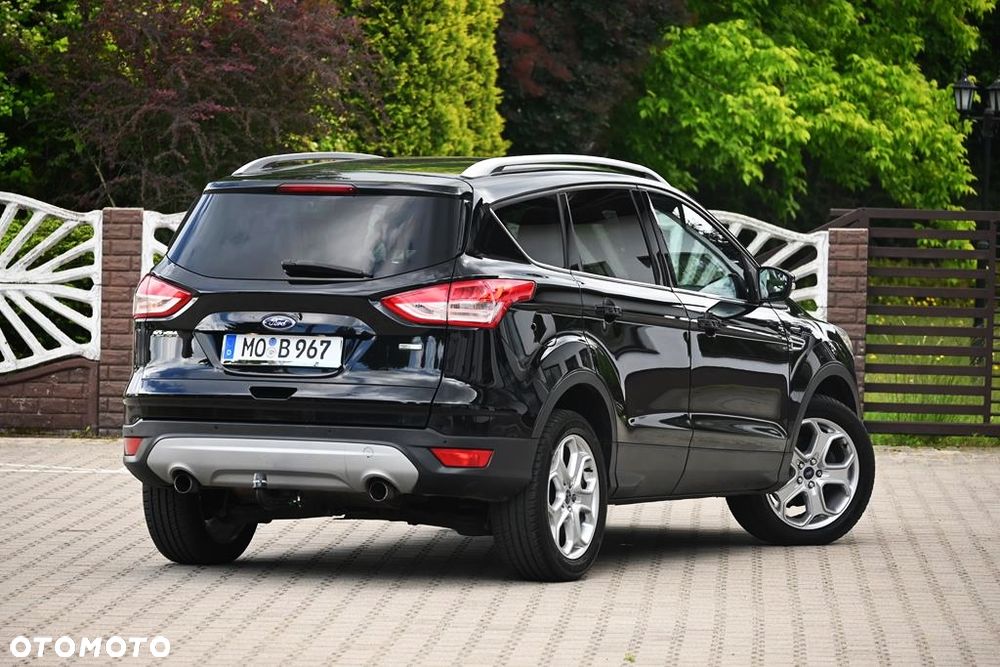 Ford Kuga 1.5 EcoBoost 2x4 Titanium - 16