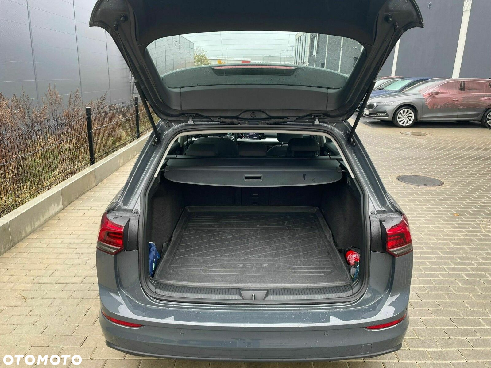 Volkswagen Golf VIII 1.0 eTSI Life DSG - 18