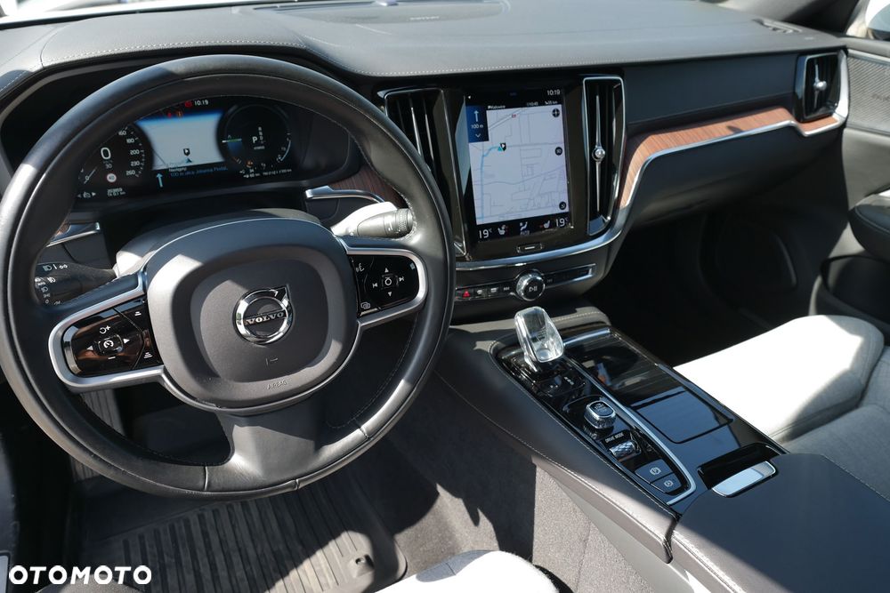 Volvo V60 T6 AWD Recharge Geartronic Inscription - 21
