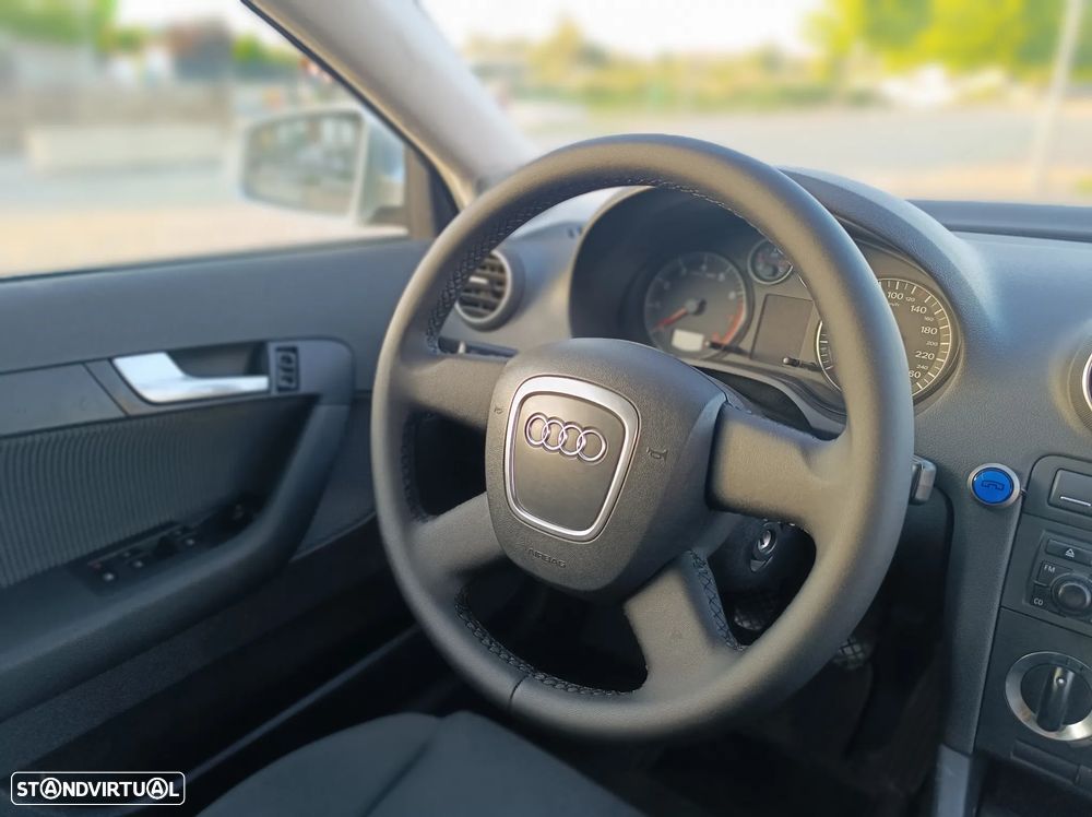 Audi A3 Sportback 1.6 FSi - 15