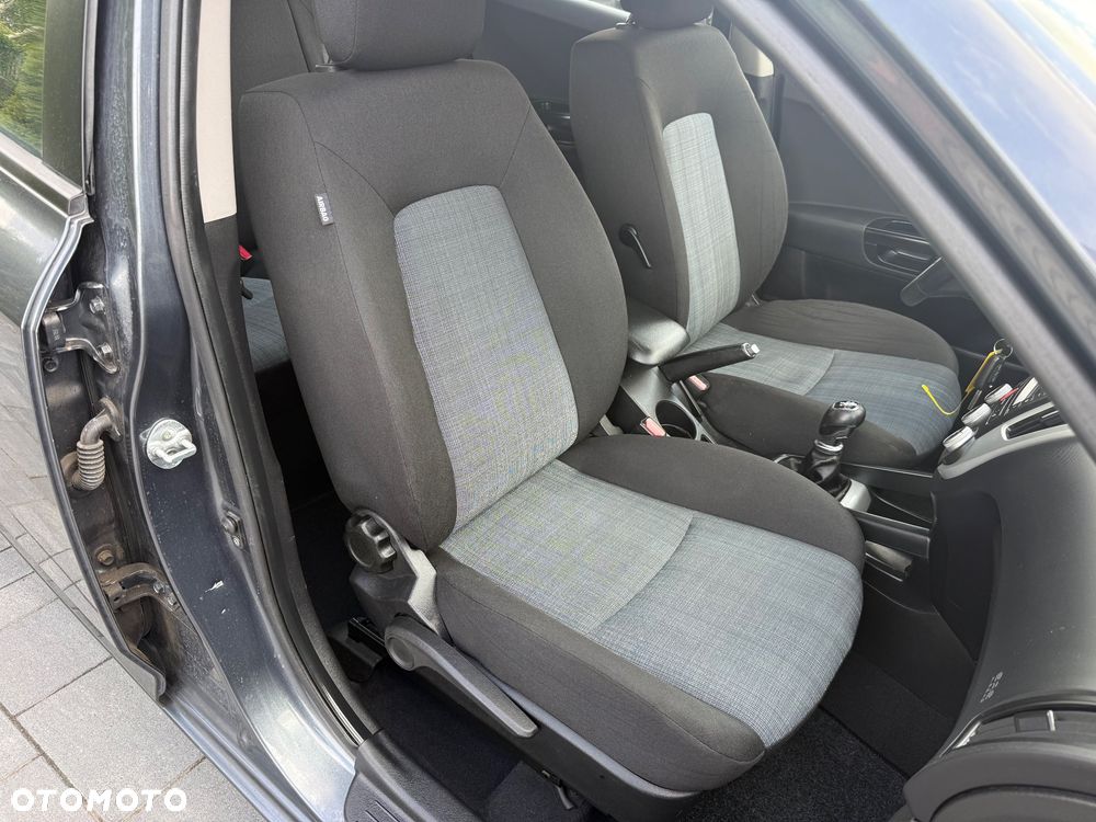 Kia Ceed 1.4 CVVT Dream-Team Edition - 16