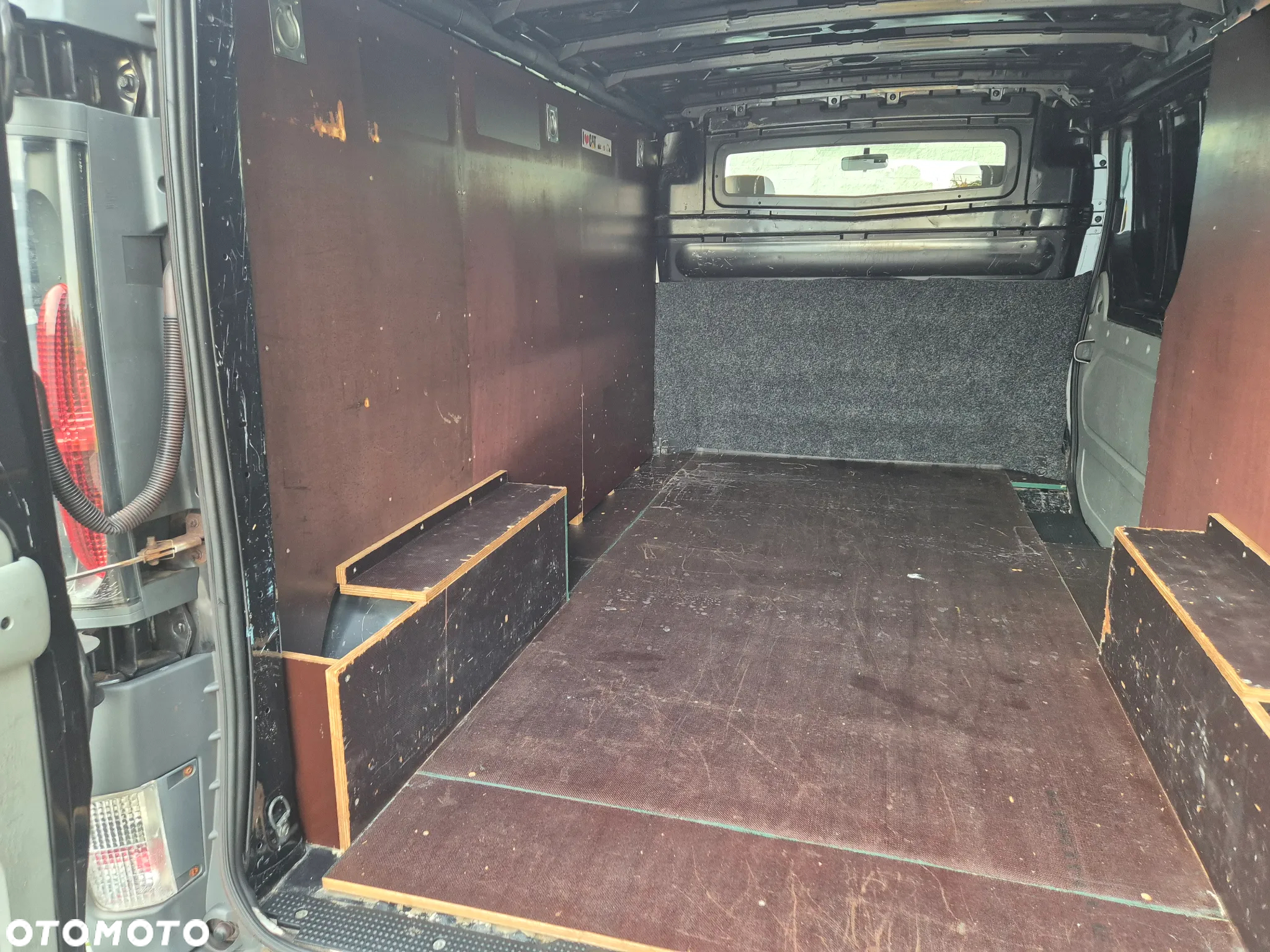 Opel Vivaro - 10