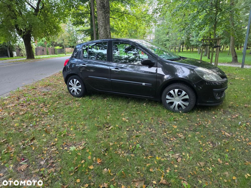 Renault Clio 1.6 16V Expression - 4