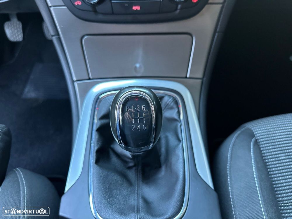 Opel Insignia Sports Tourer - 15