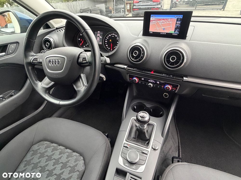 Audi A3 3-drzwiowe 1.6 TDI design - 15