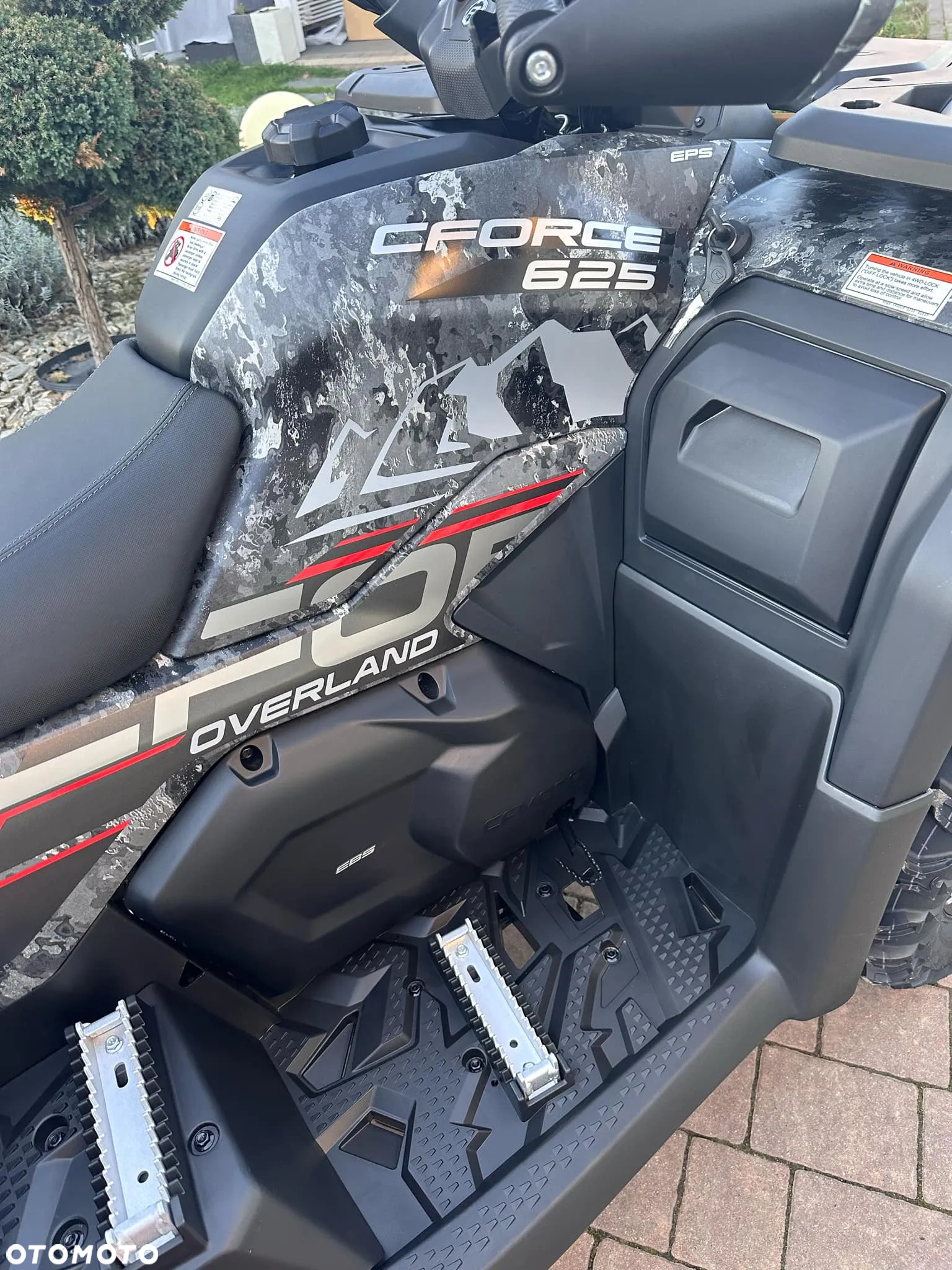 CFMoto CForce - 12