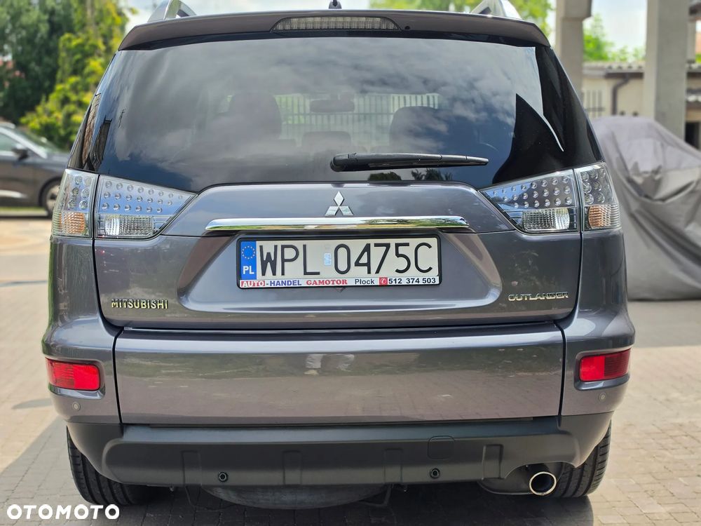Mitsubishi Outlander - 14