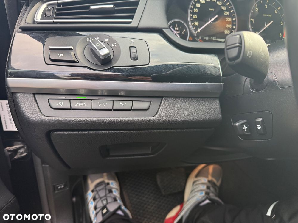 BMW Seria 7 740d xDrive - 24
