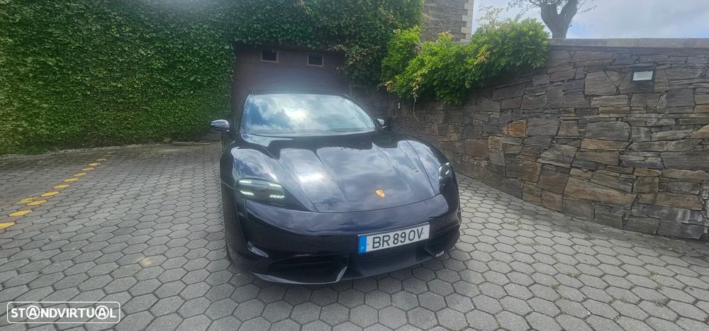 Porsche Taycan Turbo S - 15