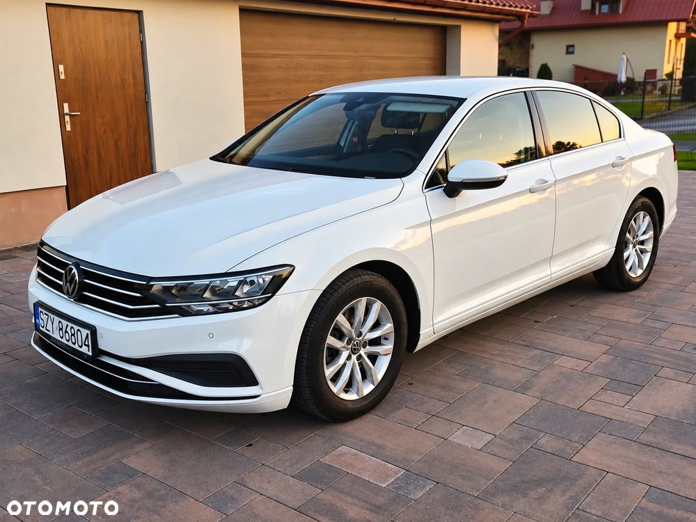 Volkswagen Passat - 2