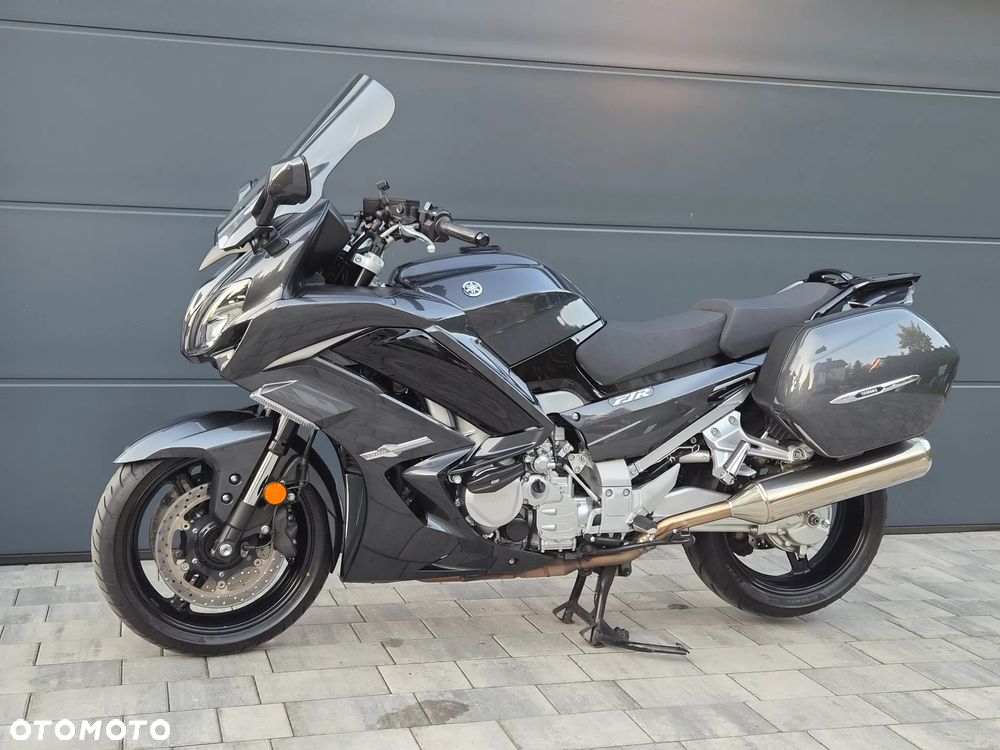 Yamaha FJR - 24