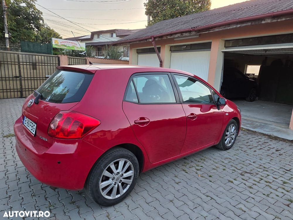 Toyota Auris 1.6 Sol - 4
