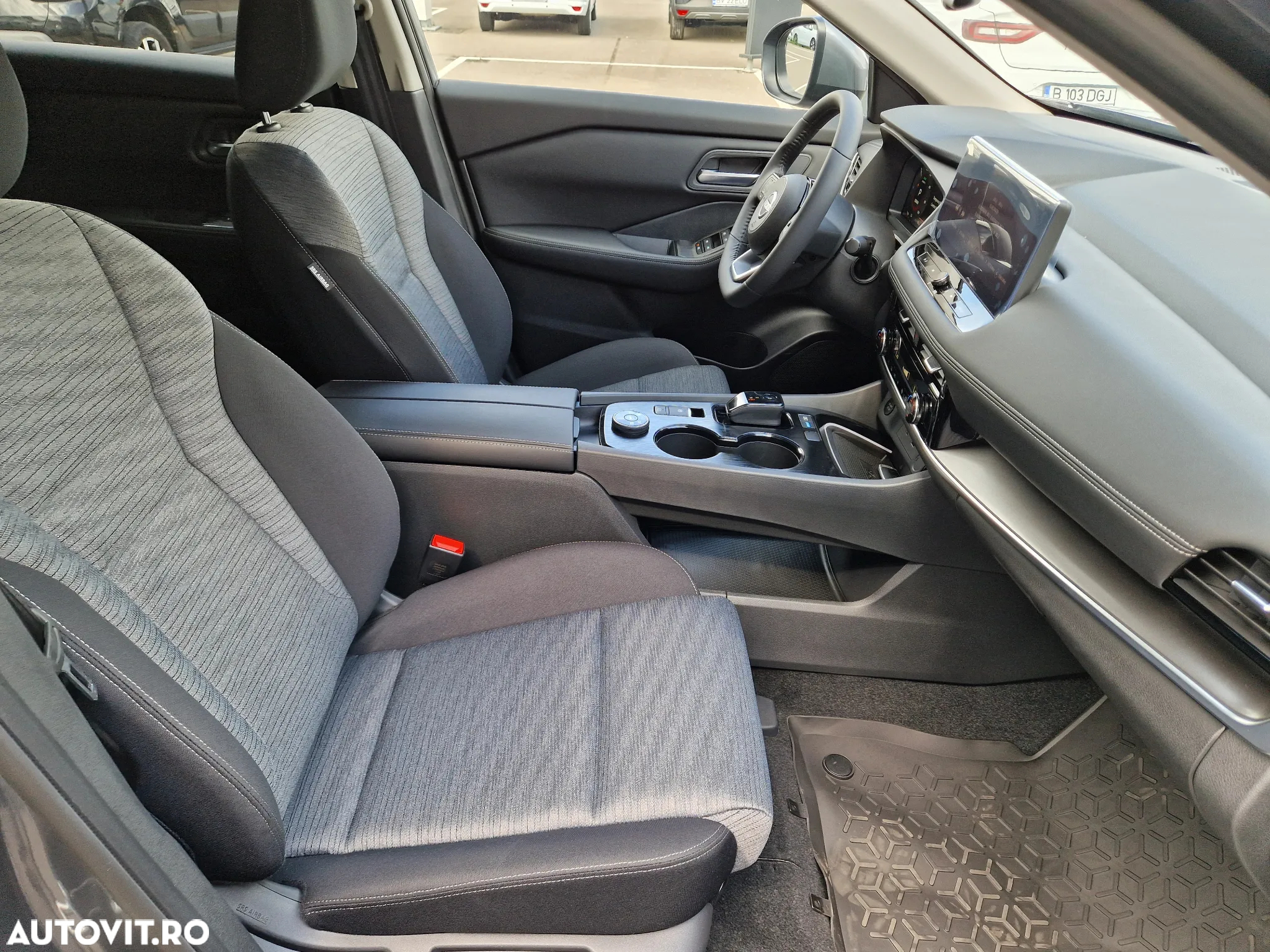 Nissan X-Trail e4ORCE N-Connecta Plus - 23