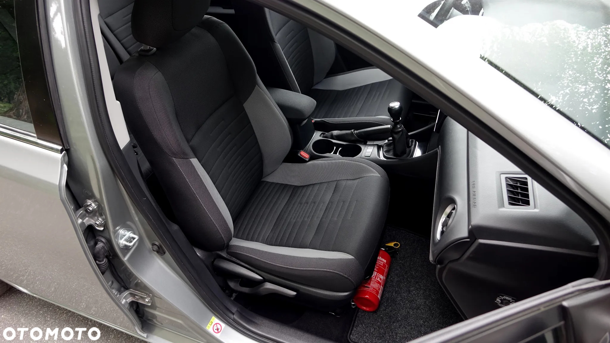 Toyota Auris 1.33 VVT-i Comfort - 13