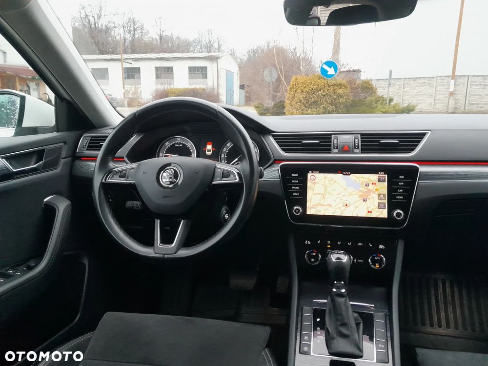 Skoda Superb ver-2-0-tdi-style - 11