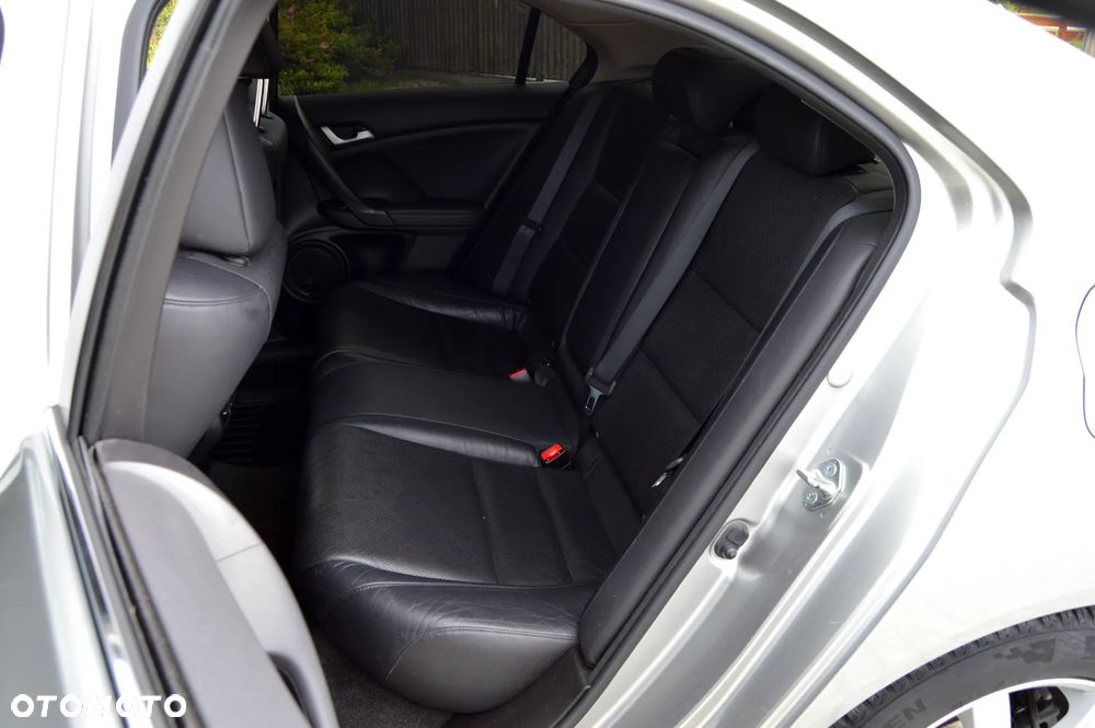 Honda Accord 2.4 Executive - 26