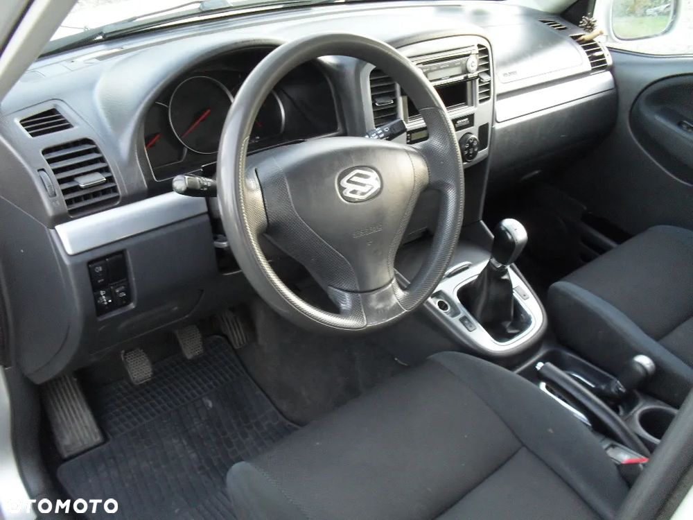 Suzuki Grand Vitara 2.0 HDi - 10
