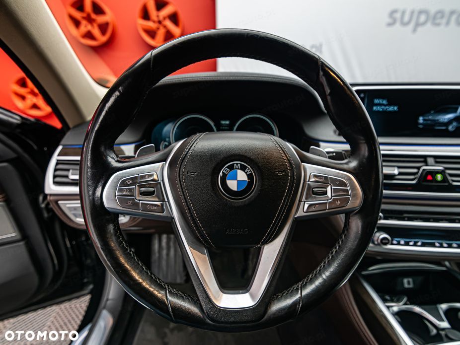 BMW Seria 7 740d xDrive - 15