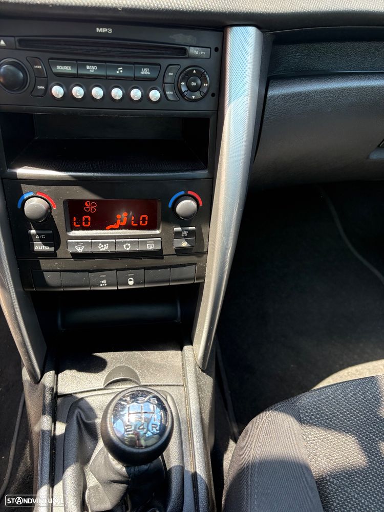 Peugeot 207 SW 1.4 Sport - 17