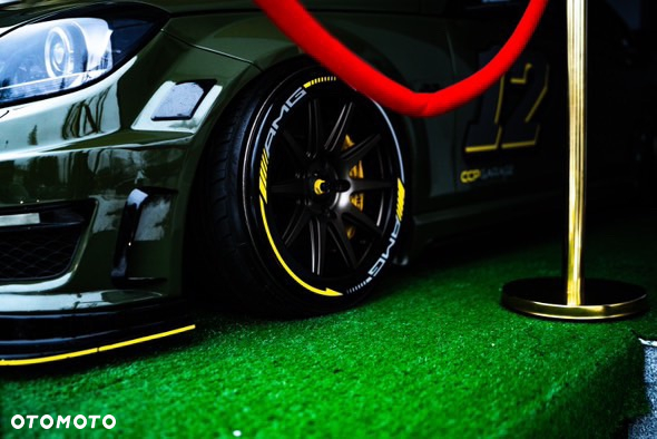 Mercedes-Benz Klasa C 63 AMG T 7G-TRONIC Performance Plus - 33